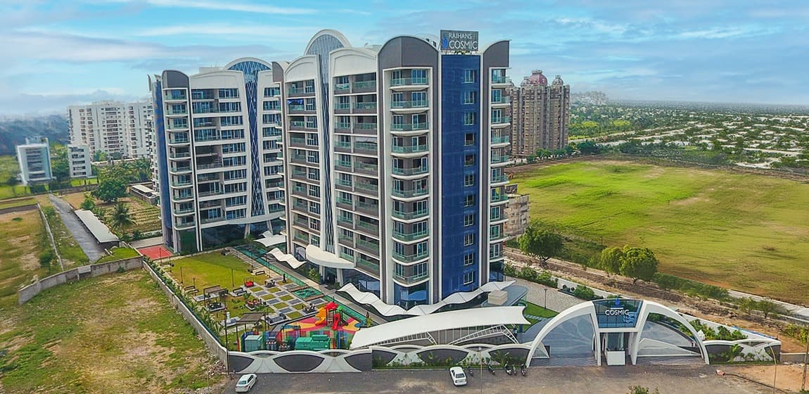 Luxury 5 BHK Flat for Sale in Surat | 5800 Sq.Ft in Vesu